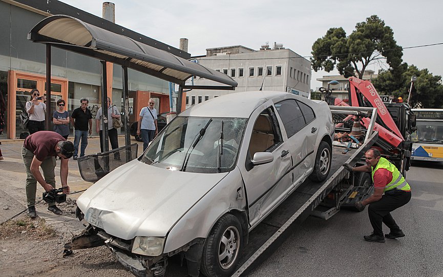 Greece: 1 Dead, 3 Injured after Car Crashes into Bus Stop - The ...