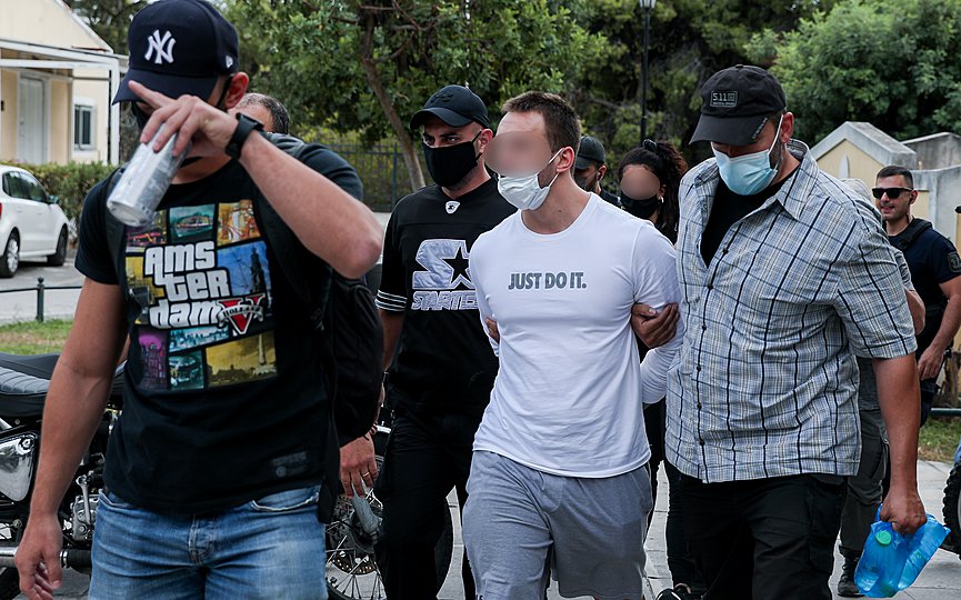 Greek Police Arrest Wanted Felon for Three Armed Bank Robberies - The ...